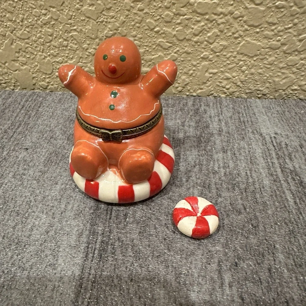 Vtg Gingerbread Man Trinket Box With Peppermint Candy Inside Jewelry Christmas